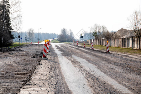 城市的公路建设建筑工地挖图片