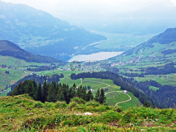 从瑞士圣加仑州施泰因上托根堡地区的古尔梅或古尔门顶部欣赏图片