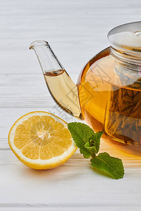 茶壶柠檬和薄荷美味的茶食谱茶图片