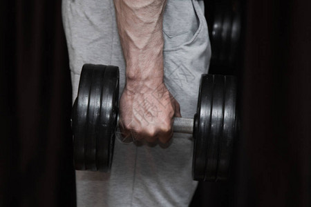 再一再二没有再三😂哈兰德第三次单刀机会，尝试挑射被扑出