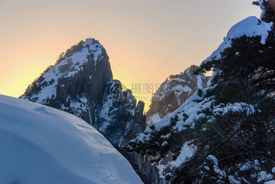 安水省湖南山后日落图片