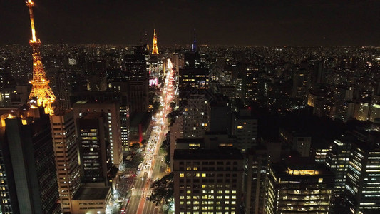 巴西圣保罗利斯塔大道鸟瞰图夜景市中心的景象城市的地标图片