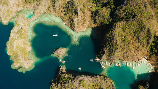 在泻湖鸟瞰旅游船加央岸湖泻湖图片