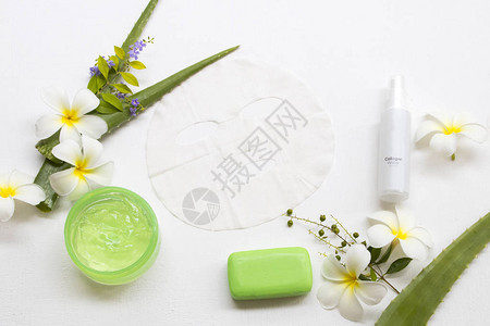 天然化妆品舒缓凝胶面膜和肥皂提取物草本芦荟精华面膜图片