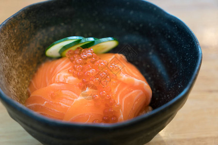 沙门伊库拉唐日美食Salmon和RoeRiceBowl在日本食图片