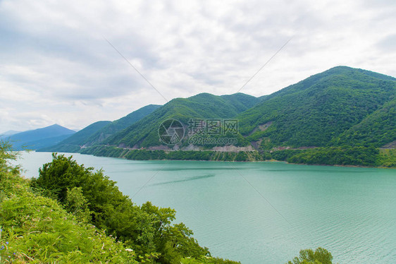 格鲁吉亚第比利斯大水库泥豆湖有选图片