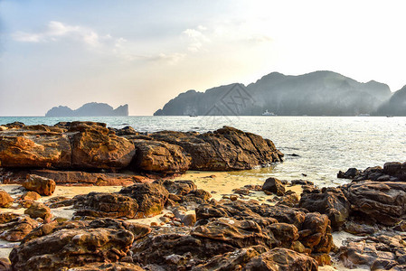 热带天堂海滩泰图片