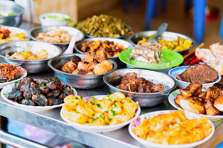 将越南河内肉类中的异族烤肉和亚洲食谱混为一谈图片
