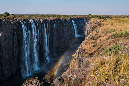 Falls和Gorge与Zambezi河彩虹图片