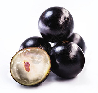 jabuticaba或是一种带紫色的黑色白水果图片