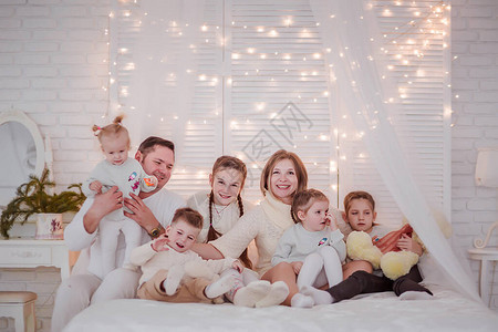 新年内地大家族的照片家庭在背景图片