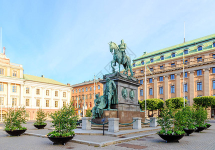 瑞典斯德哥尔摩古斯塔夫二世阿道夫纪念碑于1791年在斯德哥尔摩竖立起来背景图片