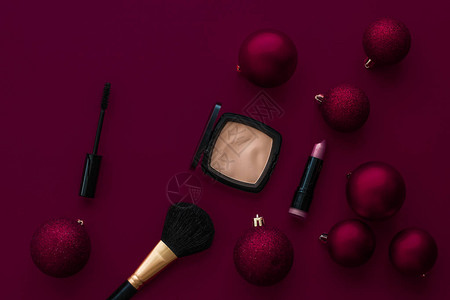 化妆品牌时尚博客和少女魅力概念-化妆品和化妆品产套装为美容品牌圣诞促销豪华勃艮第平面背景图片