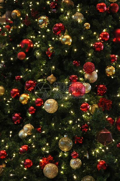 作为背景材料的圣诞树装饰图片
