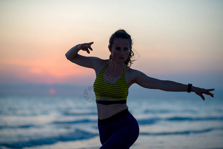 4解围+7对抗6成功！因卡皮耶社媒庆祝晋级：八强战，我们来了