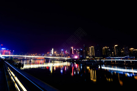 亚洲重庆跨江大桥高层建筑夜景图片