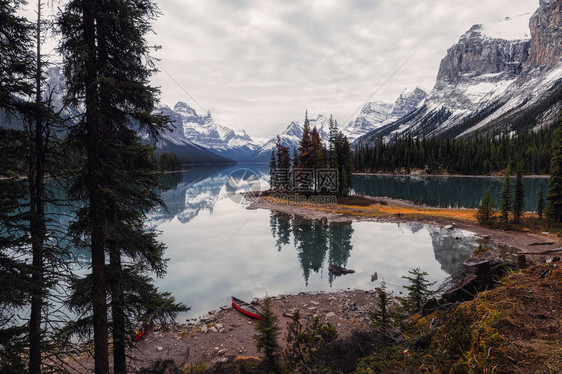 加拿大关于加拿大贾斯珀公园精神岛马利涅湖的加拿大图片