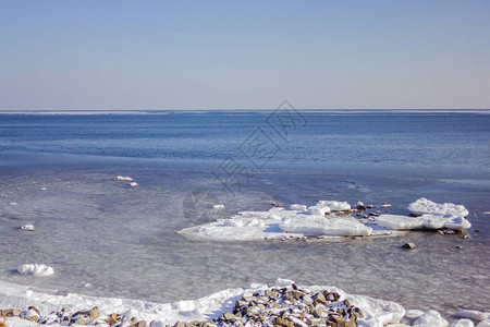 蓝色的海景图片