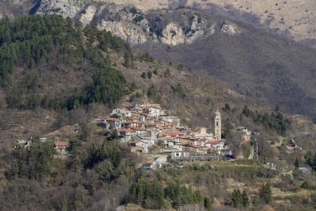 意大利古里亚地区因佩里亚省利古里亚阿尔卑斯山的意大图片