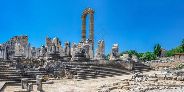 阿波罗寺庙在土耳其的迪马阳光明图片