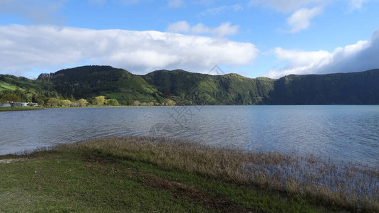 蓝湖和绿湖图片
