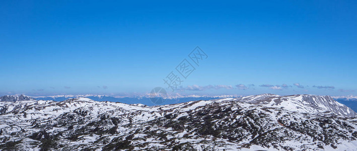 云南的雪山香格里拉什卡雪山图片