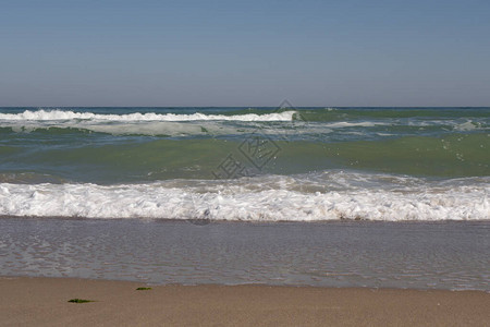 海浪海浪和海岸线阳图片