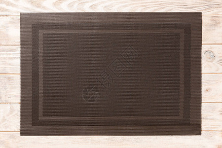 黑色桌布的顶部视图在木质背景图片