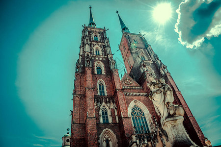 美妙的建筑和弗罗茨瓦夫教堂图片