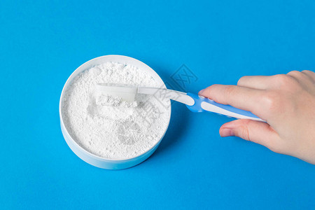儿童用硅酮牙刷拾起牙齿清洁粉图片