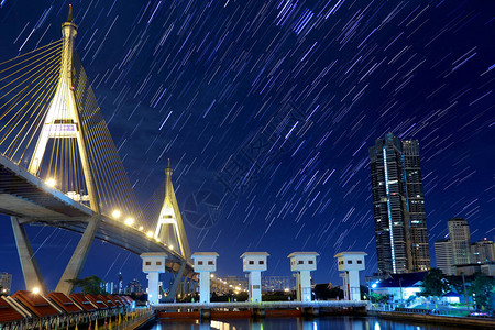 夜晚的天空星和城市图片