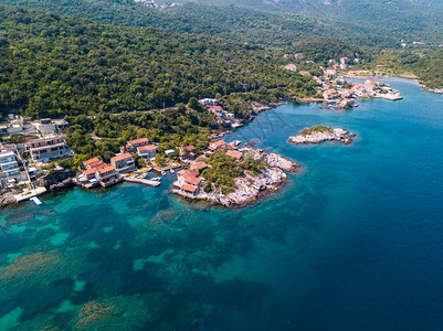 黑山科托尔峡湾Kakrc的空中观察图片
