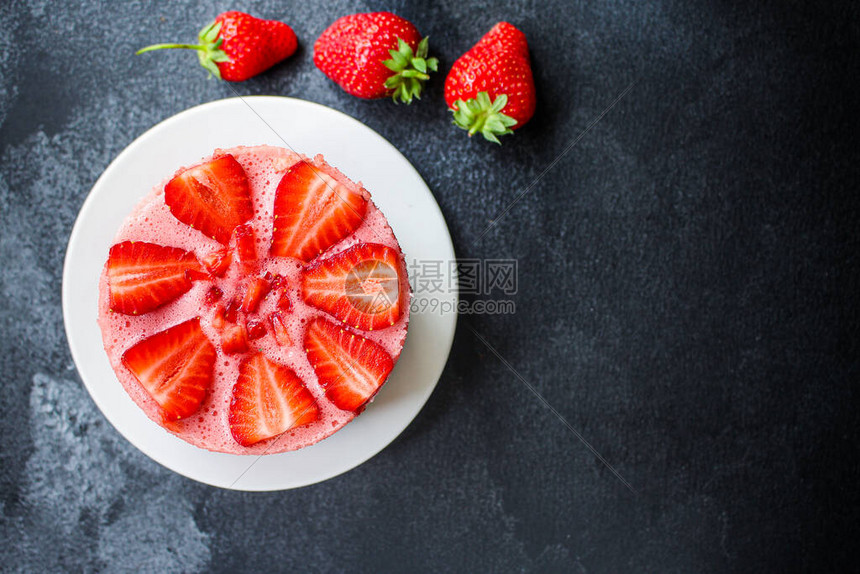 芝士蛋糕草莓饼甜美的马斯卡蓬甜点蛋糕图片