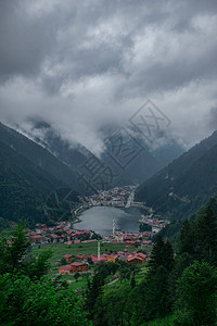 Uzungol湖景龙湖特拉布宗山和湖的顶层景色图片