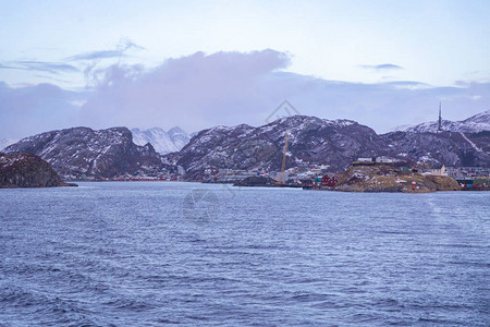 挪威海博多船舶的港口入图片
