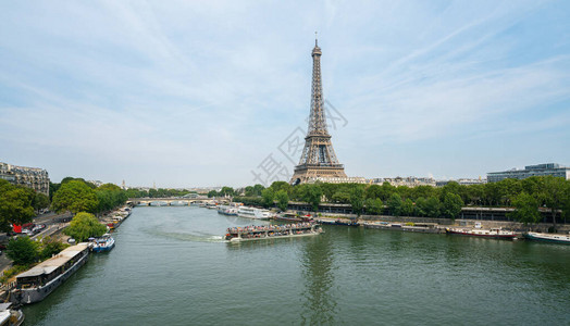 巴黎埃菲尔铁塔和塞纳河图片