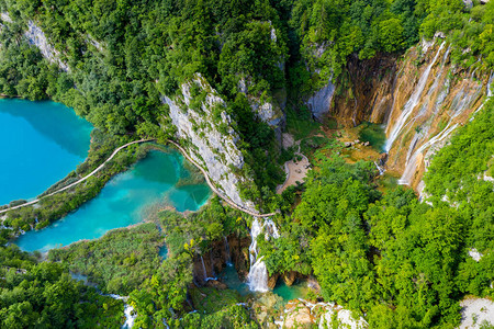 克罗地亚普利维茨湖泊公园瀑布的图片