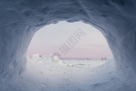 从冰屋到雪湖的景色图片