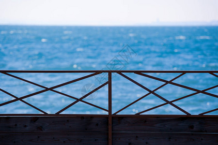 海与蓝天的风景图片