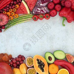 富含番茄红素的健康食品与用于免疫防御的水果和蔬菜接壤背景图片