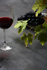 红酒和葡萄葡萄酒和葡萄在图片