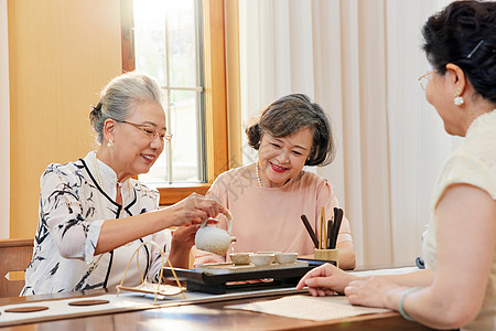 老年女性聚会喝茶品茶背景