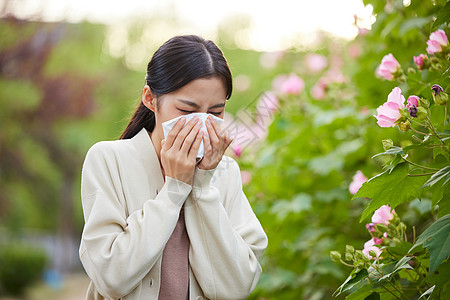 女性鼻炎过敏打喷嚏高清图片