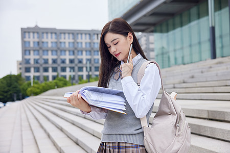 穿校服的美女学生形象图片