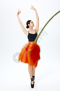 身穿鲜花裙子芭蕾舞者图片