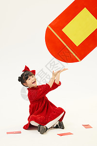 收新年红包的小女孩形象图片