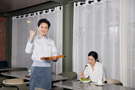 快捷酒店餐厅服务员上菜形象背景图片