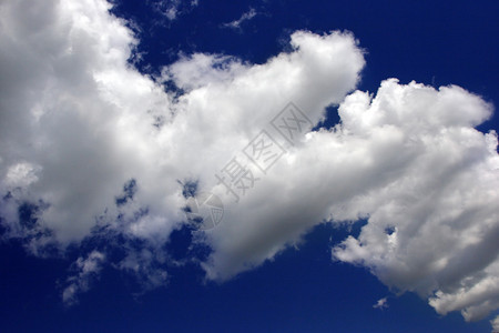 蓝色云景的图片图片