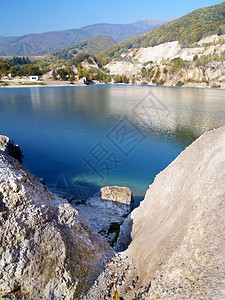 斯洛伐克夏季苏托沃湖的景色图片