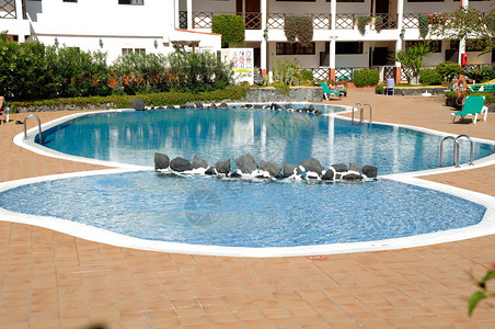 酒店度假村的游泳池图片